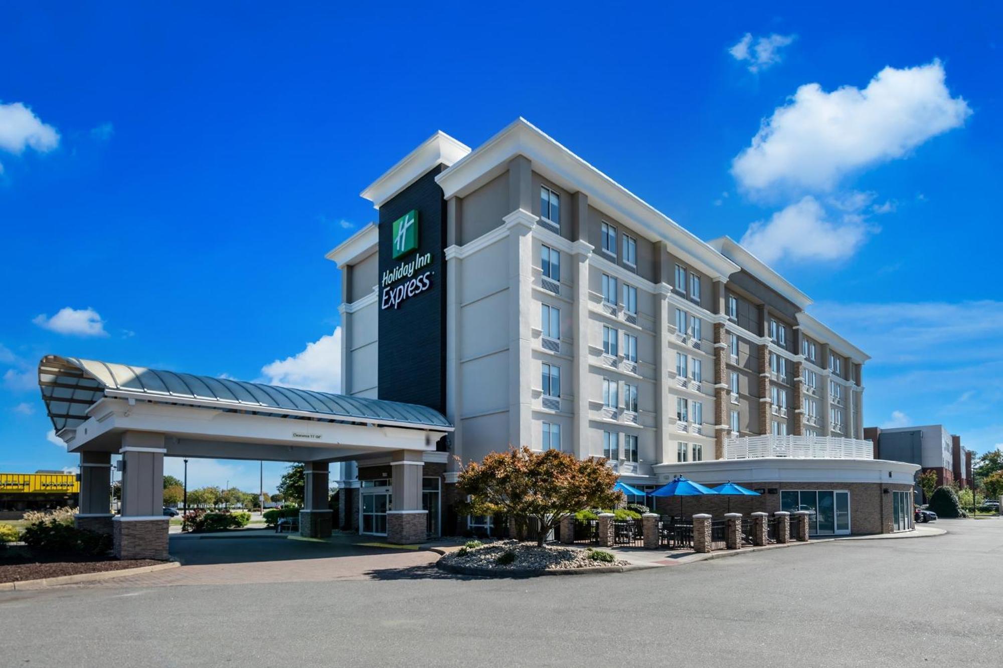 Holiday Inn Express Hotels- Hampton By Ihg Exteriör bild