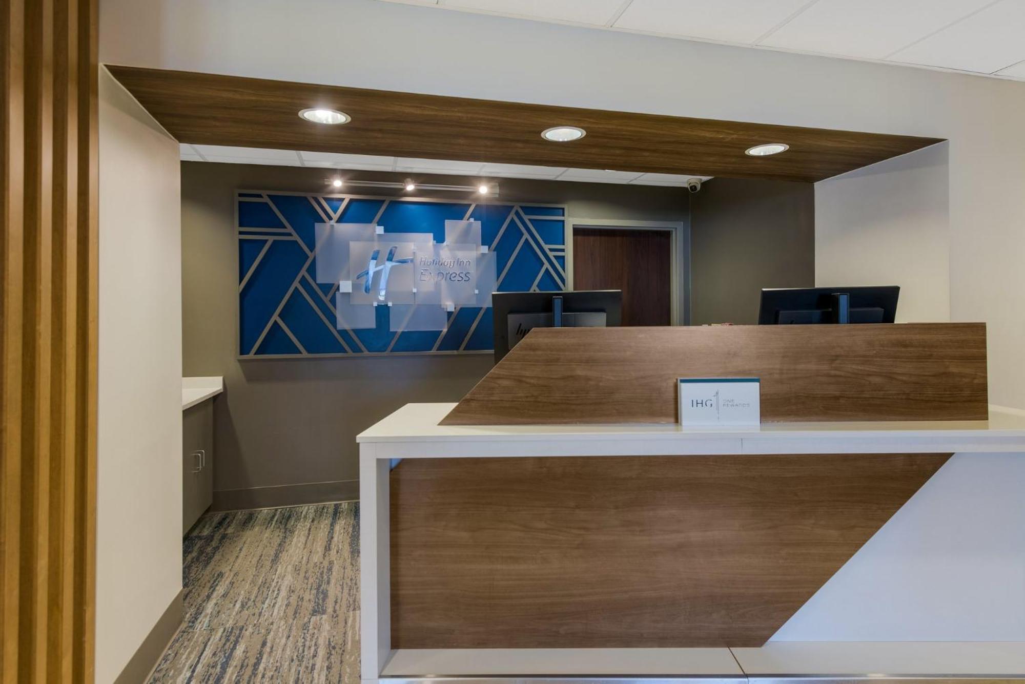Holiday Inn Express Hotels- Hampton By Ihg Exteriör bild