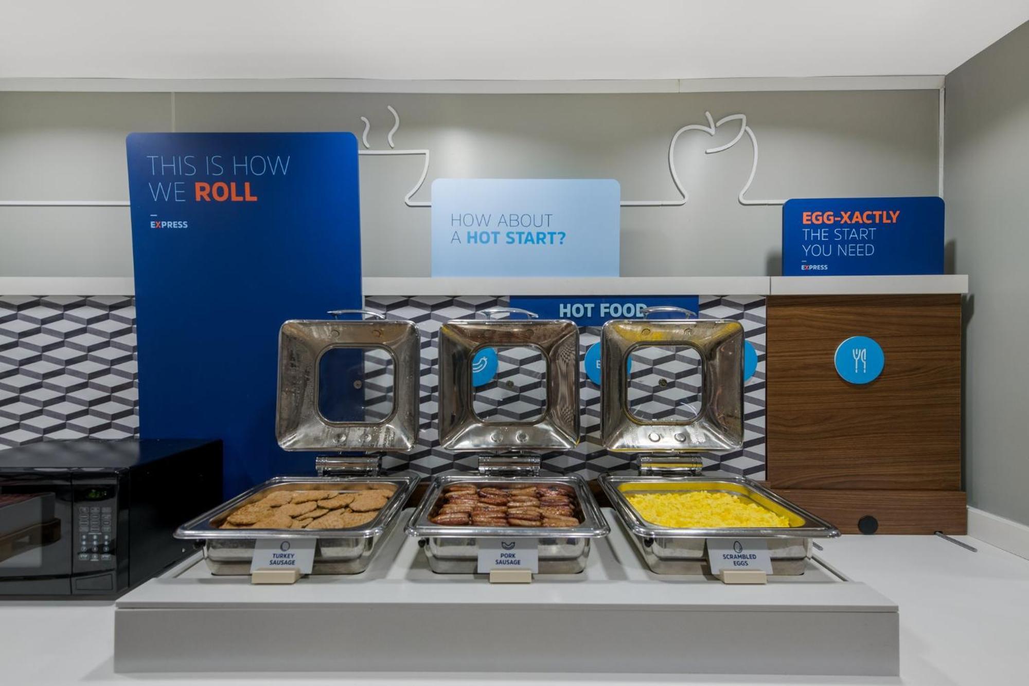 Holiday Inn Express Hotels- Hampton By Ihg Exteriör bild
